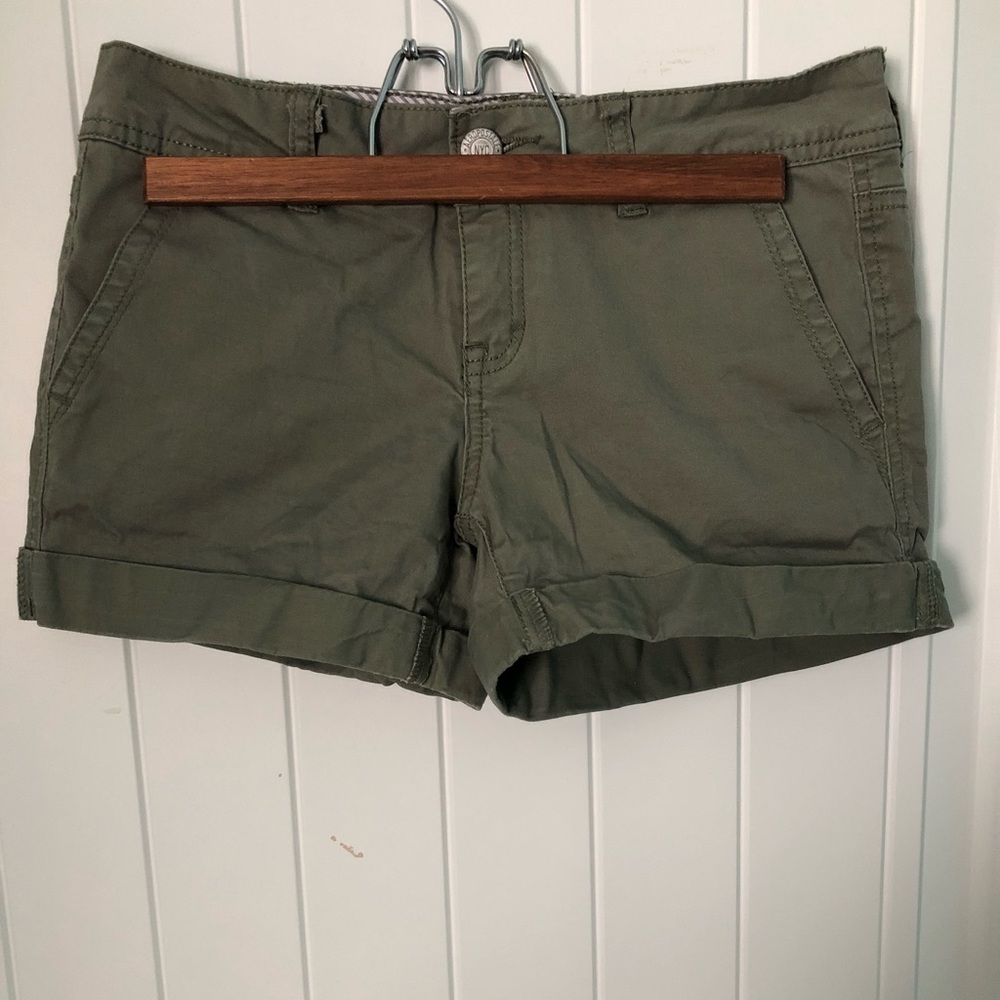 Aeropostale olive green midi shorts